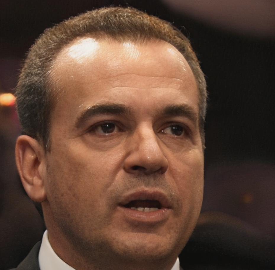 Portrait de Julien Fourcade, formateur en gestion budgétaire